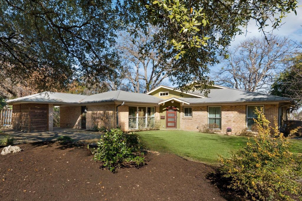 902 Bluebonnet LN, Austin, TX 78704