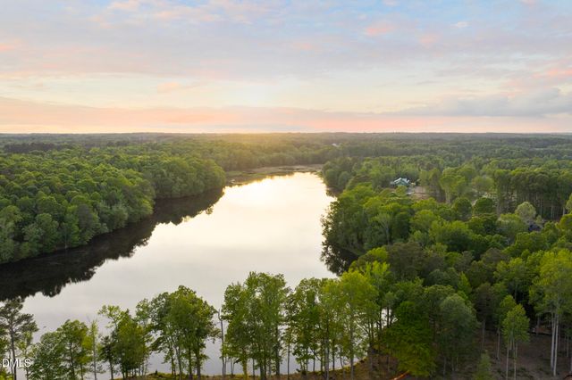 676 Mollie Mdw Drive, Zebulon, NC 27597