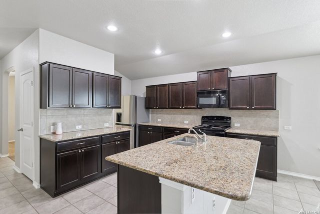 7426 Galileo Line, San Antonio, TX 78252