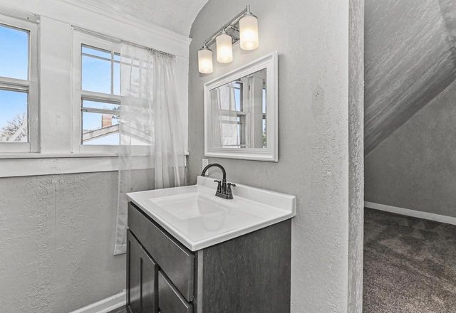 441 S Pine STREET, Burlington, WI 53105