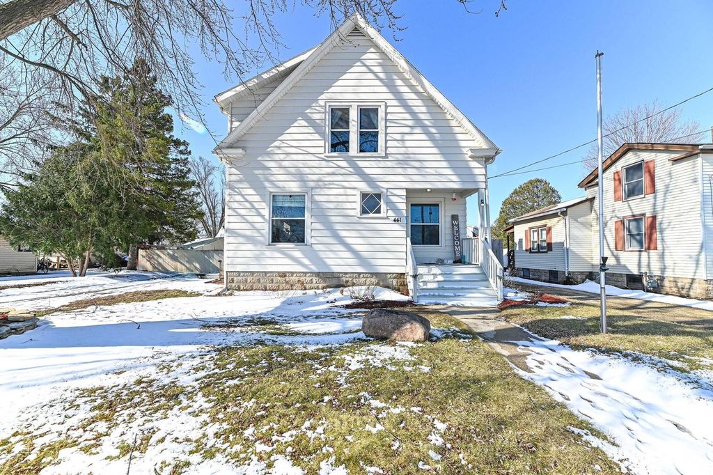 441 S Pine STREET, Burlington, WI 53105