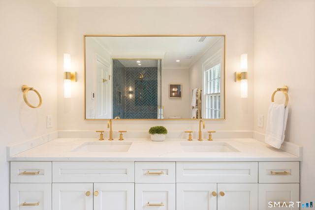 667 Carter Street, New Canaan, CT 06840