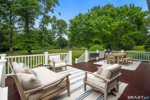 667 Carter Street, New Canaan, CT 06840