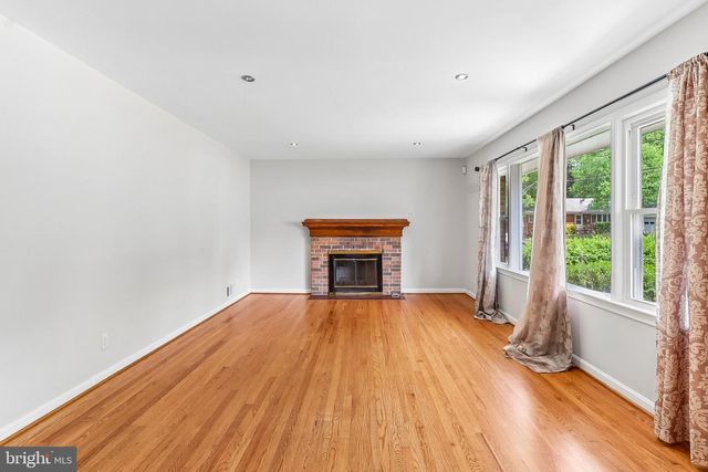 9203 WELLINGTON CT, Lanham, MD 20706