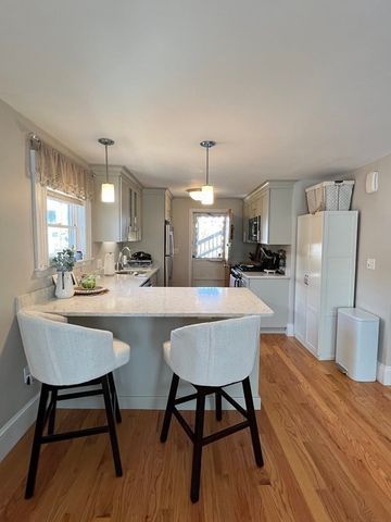 12 Alpine St 2, Somerville, MA 02144