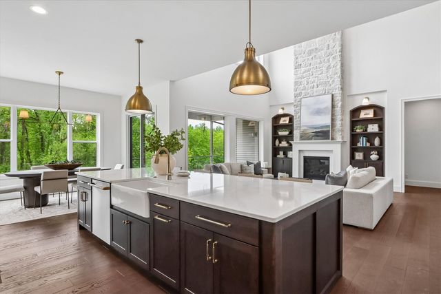 405 MacBride Trail, Solon, IA 52333