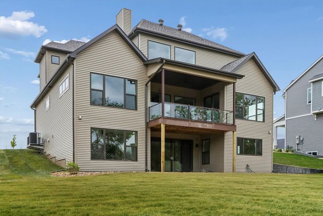 405 MacBride Trail, Solon, IA 52333