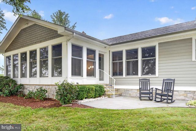 70 JOHN WHITE, Plainsboro, NJ 08536