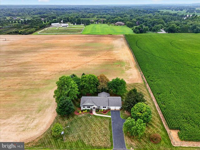70 JOHN WHITE, Plainsboro, NJ 08536