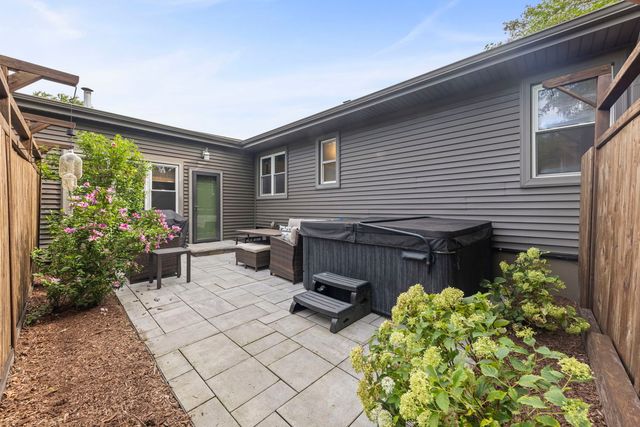 2N180 Mildred Avenue, Glen Ellyn, IL 60137