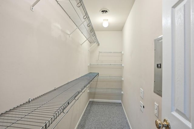 2219 Sandridge Lane, Dyer, IN 46311