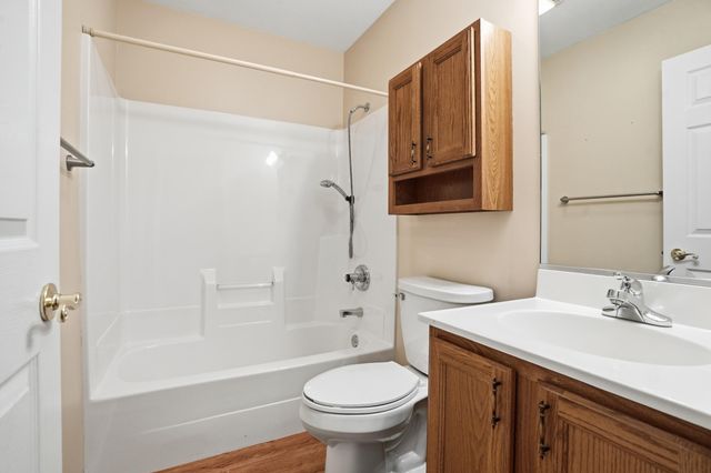 2219 Sandridge Lane, Dyer, IN 46311