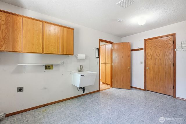 232 Sparks, Kelso, WA 98626