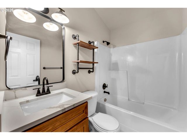 27614 Ne 434TH St, Amboy, WA 98601