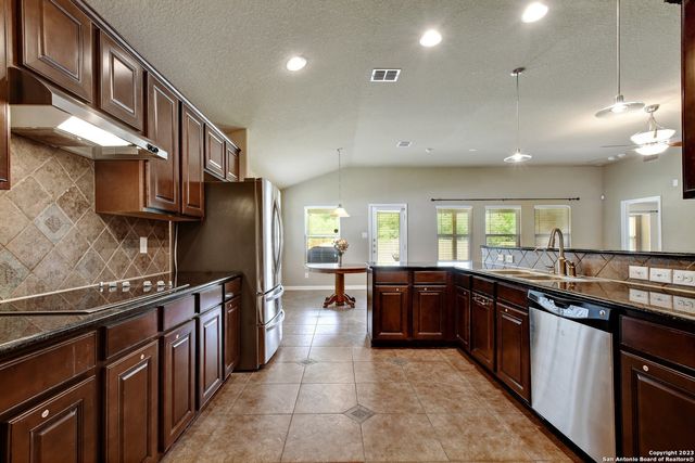 13307 Biltmore Lakes, Live Oak, TX 78233