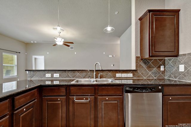 13307 Biltmore Lakes, Live Oak, TX 78233