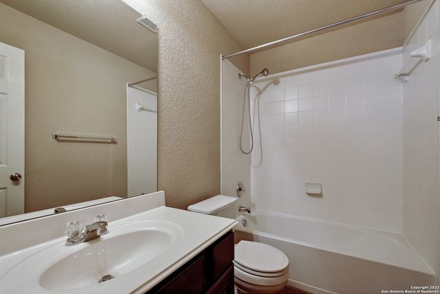 13307 Biltmore Lakes, Live Oak, TX 78233