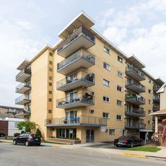 320 Circle Avenue 102, Forest Park, IL 60130