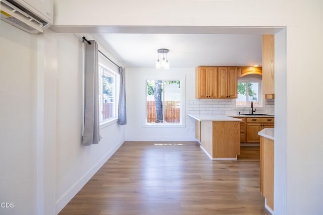 1224 SW Oak Street, Grants Pass, OR 97526