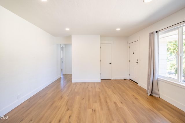 1224 SW Oak Street, Grants Pass, OR 97526