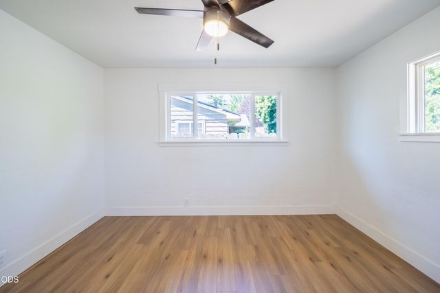 1224 SW Oak Street, Grants Pass, OR 97526