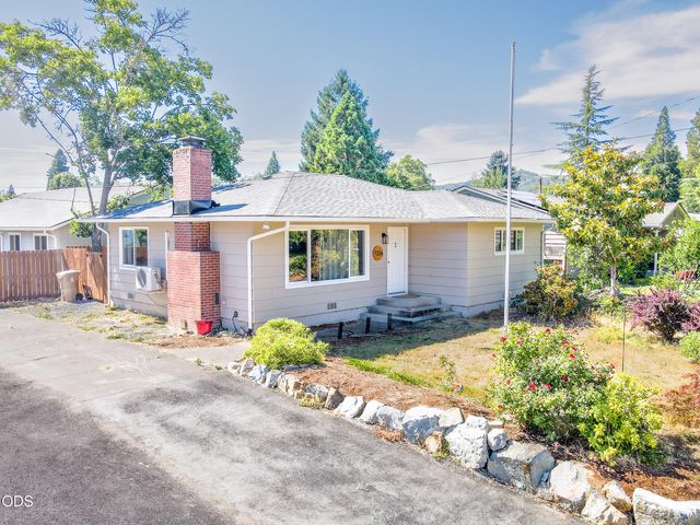 1224 SW Oak Street, Grants Pass, OR 97526
