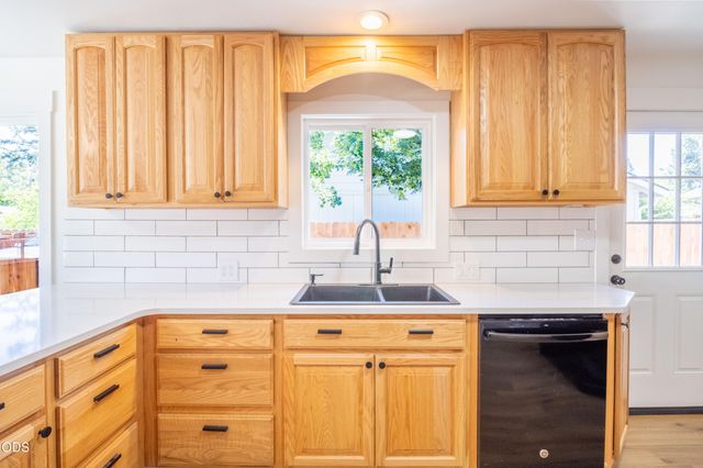 1224 SW Oak Street, Grants Pass, OR 97526