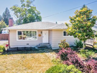 1224 SW Oak Street, Grants Pass, OR 97526