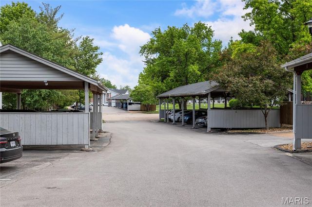 7611 Triwoods Drive D, Shrewsbury, MO 63119
