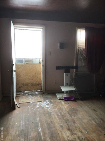 9930 Whitcomb Street, Detroit, MI 48227