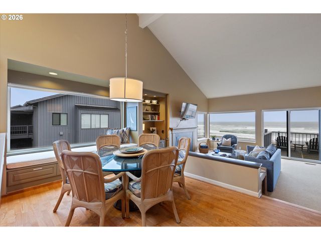 4175 N HIGHWAY 101 D-2, Depoe Bay, OR 97341