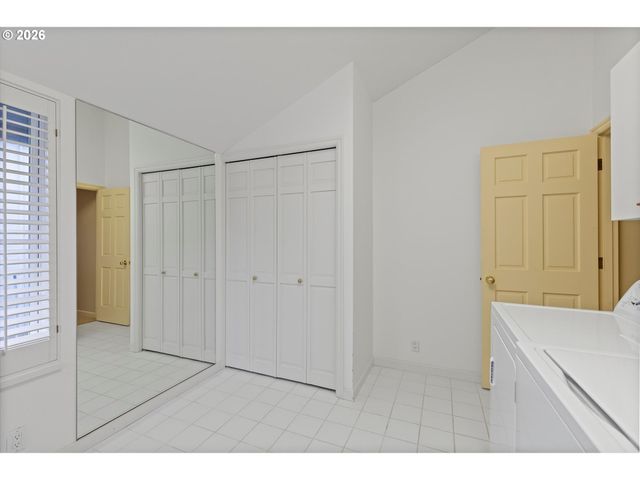 4175 N HIGHWAY 101 D-2, Depoe Bay, OR 97341