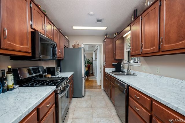 1826 Fox Ridge, Tuscaloosa, AL 35406