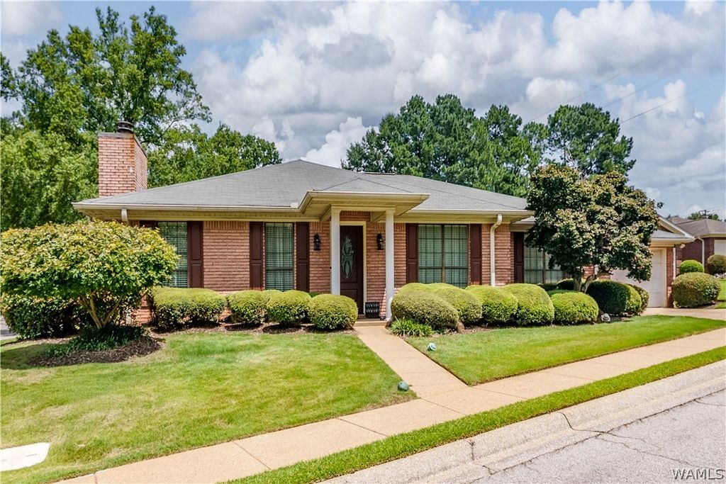 1826 Fox Ridge, Tuscaloosa, AL 35406