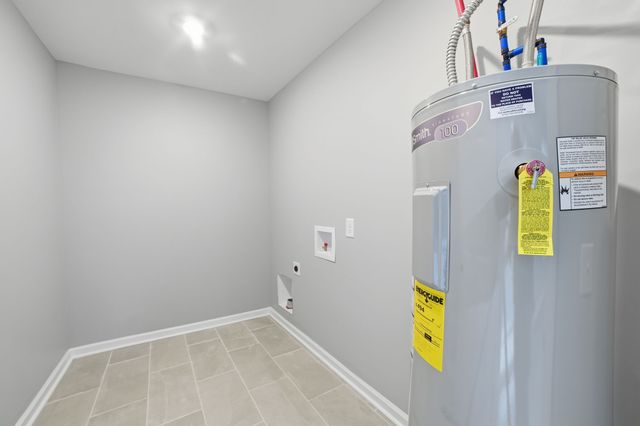 104 Fairground Dr, Waverly, TN 37185