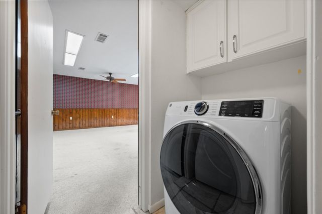 905 Live Oak Lane, Arlington, TX 76012