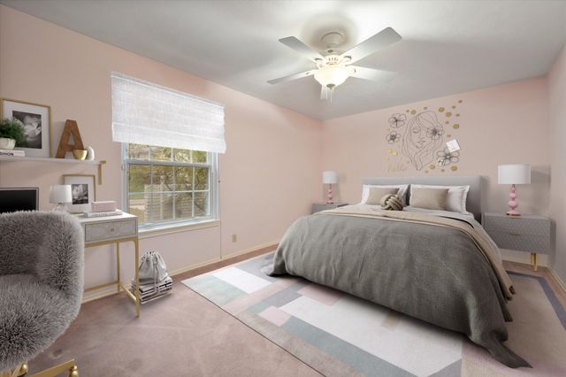 905 Live Oak Lane, Arlington, TX 76012