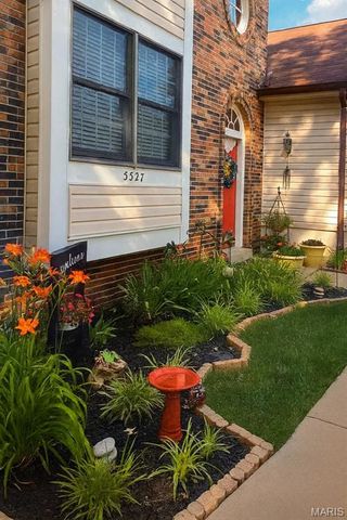 5527 Pierre Court, Mehlville, MO 63128