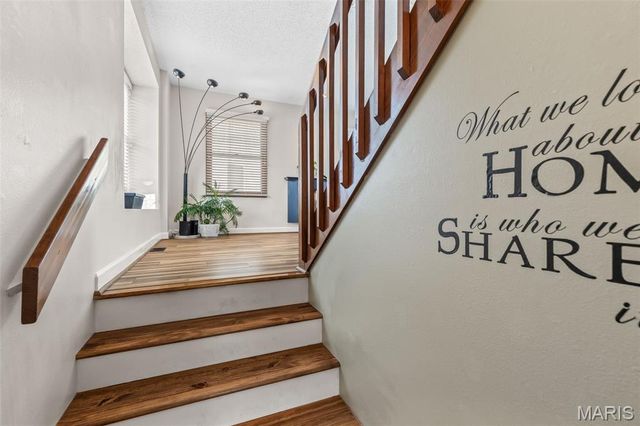 5527 Pierre Court, Mehlville, MO 63128