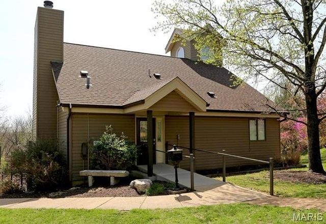 5527 Pierre Court, Mehlville, MO 63128