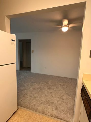 4921 N Crooks Road N-10, Royal Oak, MI 48073