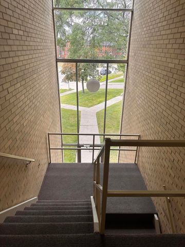 4921 N Crooks Road N-10, Royal Oak, MI 48073