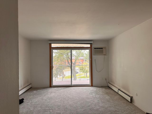 4921 N Crooks Road N-10, Royal Oak, MI 48073