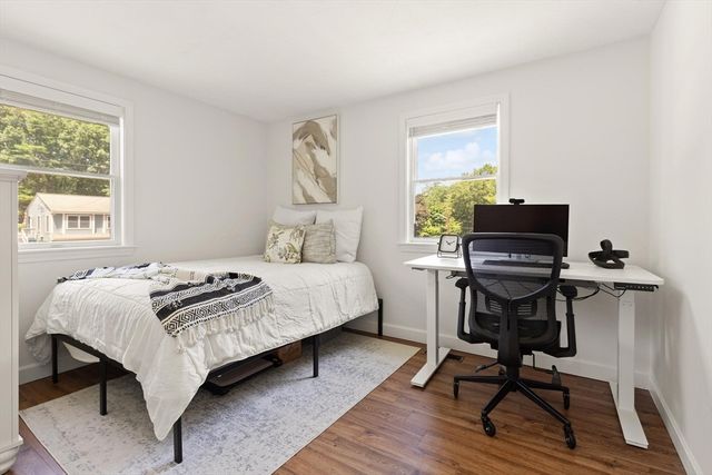 10 Lucille Ave, Westford, MA 01886