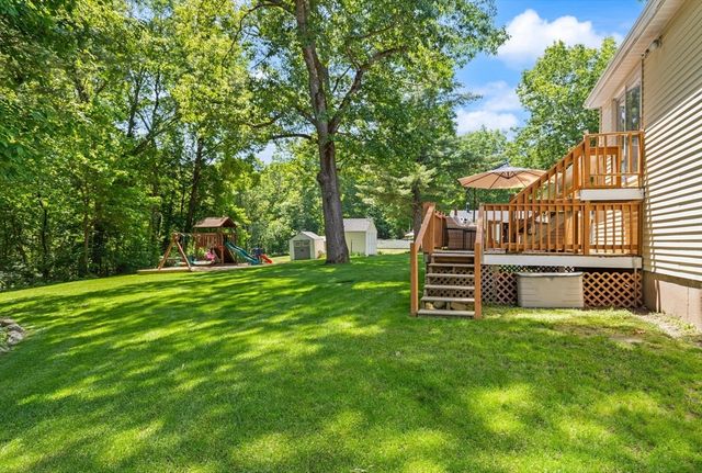 10 Lucille Ave, Westford, MA 01886