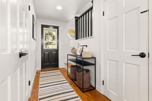 10 Lucille Ave, Westford, MA 01886