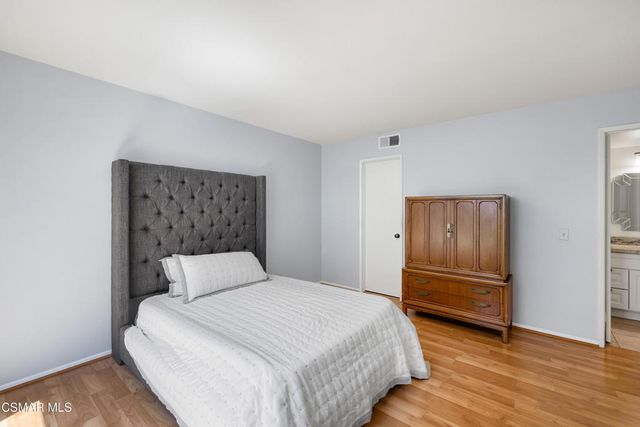 769 Birchpark Circle 101, Thousand Oaks, CA 91360