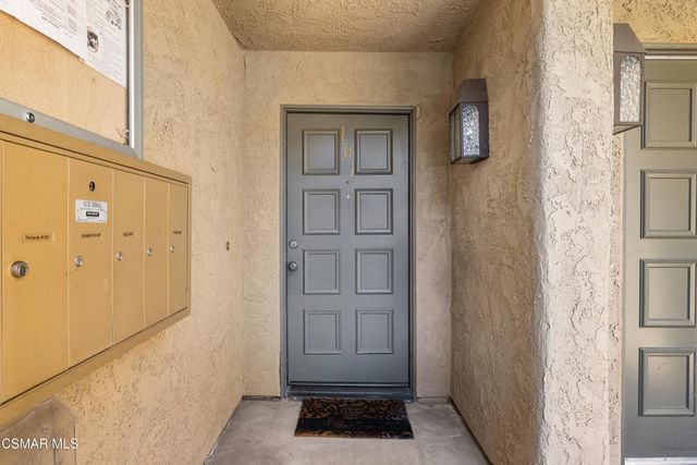 769 Birchpark Circle 101, Thousand Oaks, CA 91360