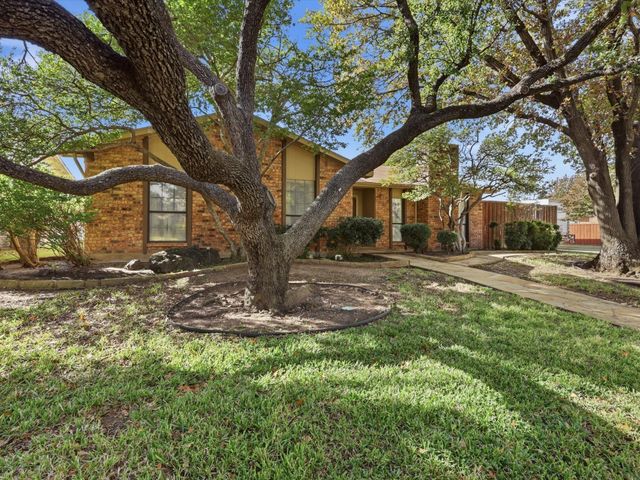 303 Woodhurst Drive, Coppell, TX 75019