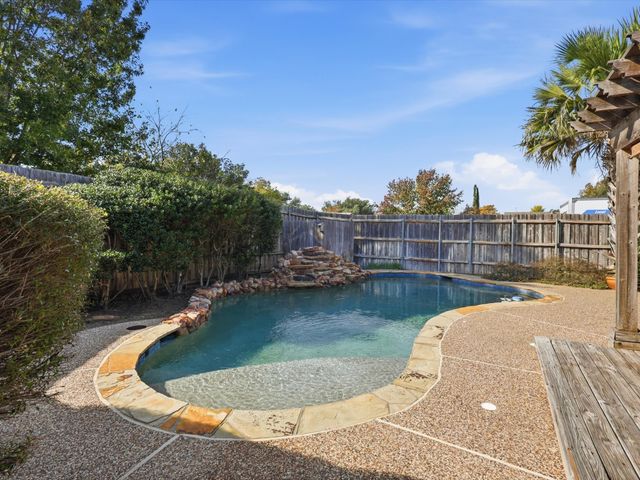 303 Woodhurst Drive, Coppell, TX 75019